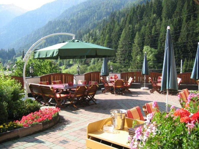 Hotel Troschana Flirsch Exterior foto