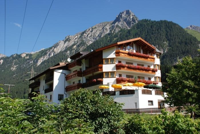 Hotel Troschana Flirsch Exterior foto